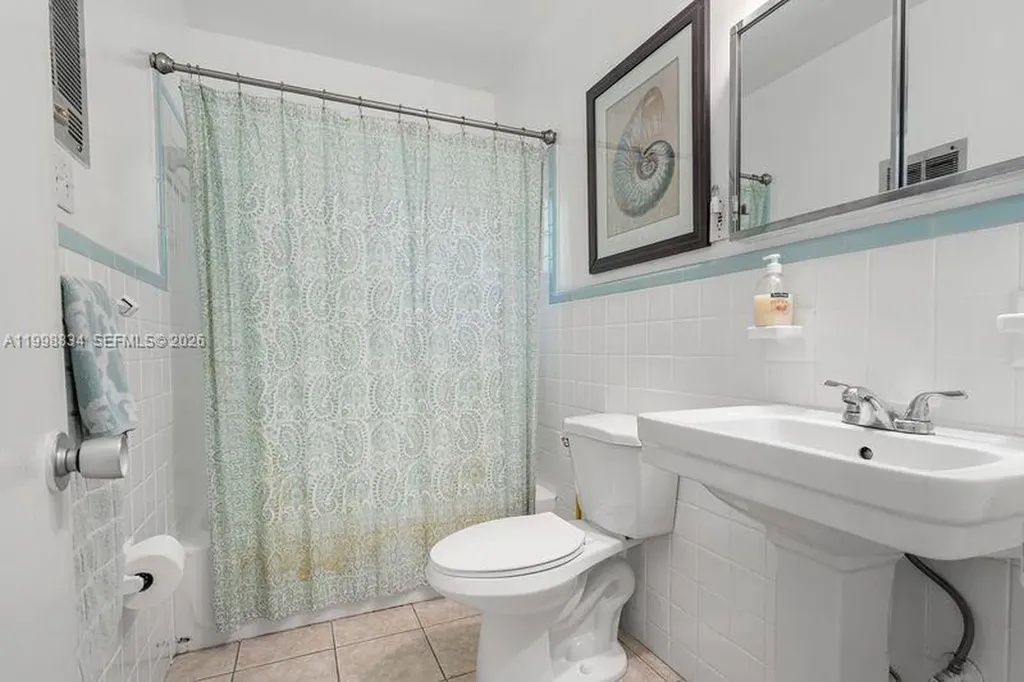 2033 NE 33rd Avenue Fort Lauderdale FL 33305