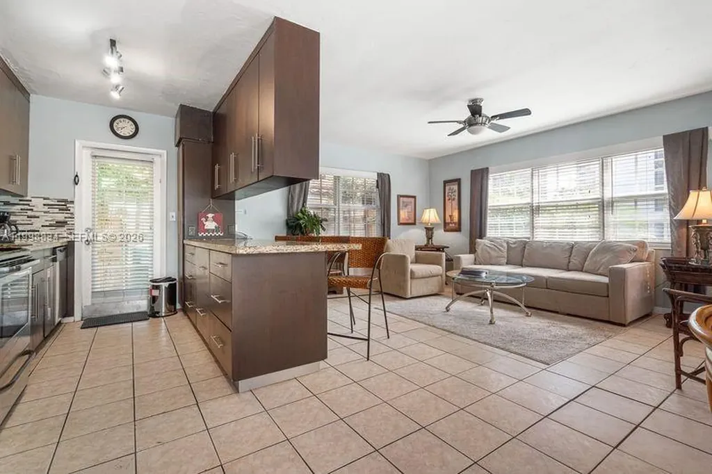 2033 NE 33rd Avenue Fort Lauderdale FL 33305