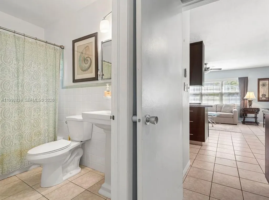 2033 NE 33rd Avenue Fort Lauderdale FL 33305