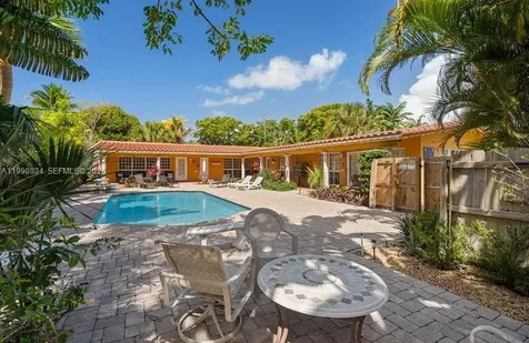 2033 NE 33rd Avenue Fort Lauderdale FL 33305