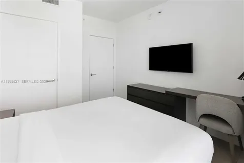 4010 S Ocean Drive Hollywood FL 33019