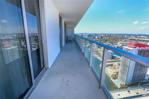 4010 S Ocean Drive Hollywood FL 33019