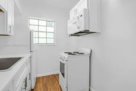 635 8th Street Miami Beach FL 33139
