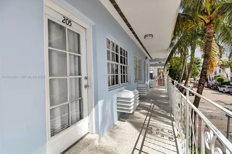635 8th Street Miami Beach FL 33139