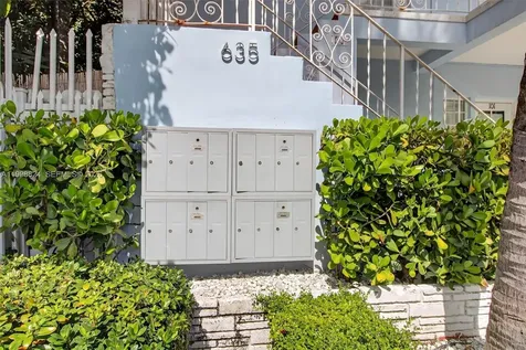 635 8th Street Miami Beach FL 33139