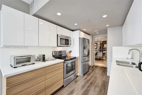 2800 Island Boulevard Aventura FL 33160