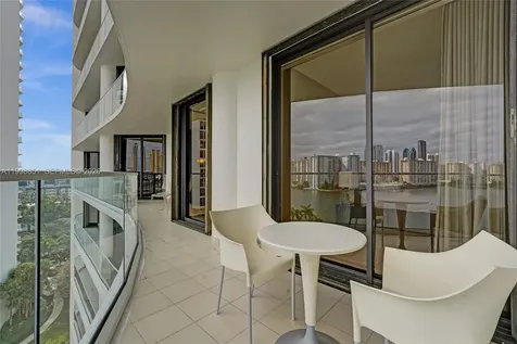 2800 Island Boulevard Aventura FL 33160