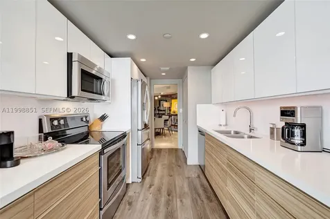 2800 Island Boulevard Aventura FL 33160