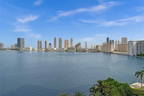 2800 Island Boulevard Aventura FL 33160