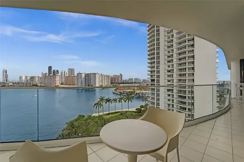 2800 Island Boulevard Aventura FL 33160
