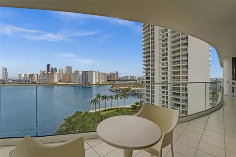 2800 Island Boulevard Aventura FL 33160