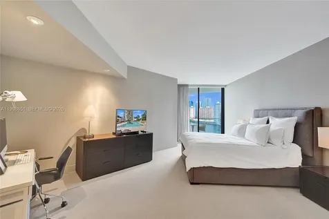2800 Island Boulevard Aventura FL 33160