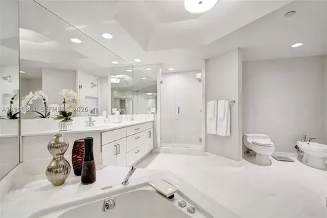 2800 Island Boulevard Aventura FL 33160