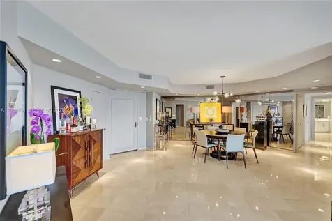 2800 Island Boulevard Aventura FL 33160