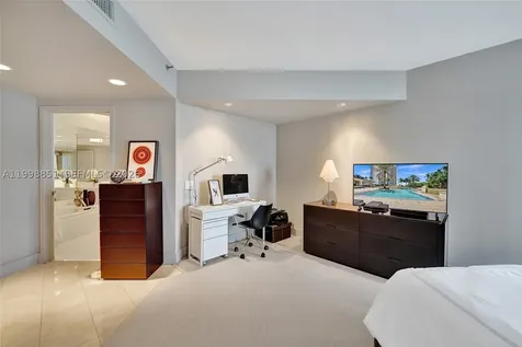 2800 Island Boulevard Aventura FL 33160