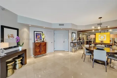 2800 Island Boulevard Aventura FL 33160