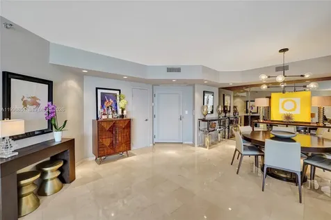 2800 Island Boulevard Aventura FL 33160