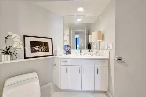 2800 Island Boulevard Aventura FL 33160
