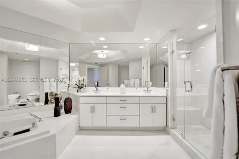 2800 Island Boulevard Aventura FL 33160