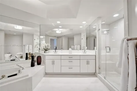 2800 Island Boulevard Aventura FL 33160