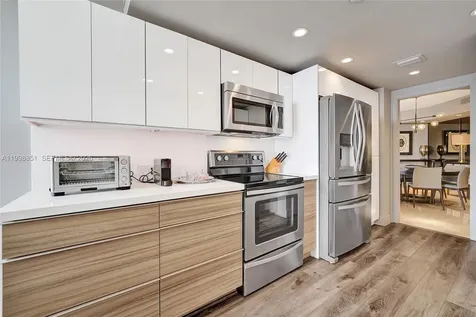 2800 Island Boulevard Aventura FL 33160