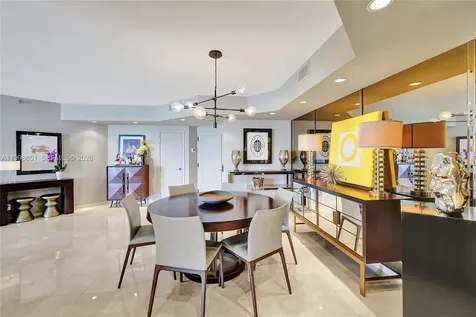 2800 Island Boulevard Aventura FL 33160