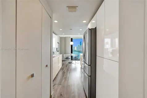 2800 Island Boulevard Aventura FL 33160