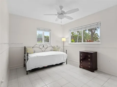 6665 NW 39th Street Virginia Gardens FL 33166