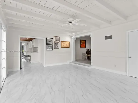 6665 NW 39th Street Virginia Gardens FL 33166