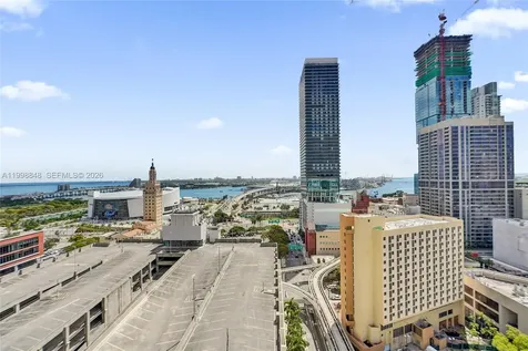 121 NE 5th Street Miami FL 33132