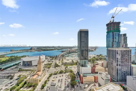 121 NE 5th Street Miami FL 33132