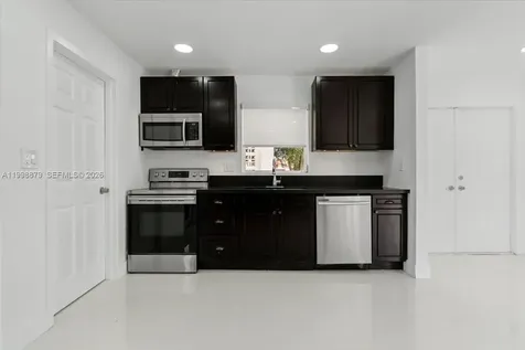 1910 NW 36th Street Oakland Park FL 33309