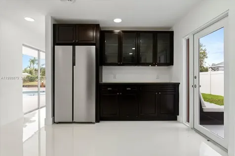 1910 NW 36th Street Oakland Park FL 33309