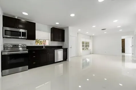 1910 NW 36th Street Oakland Park FL 33309