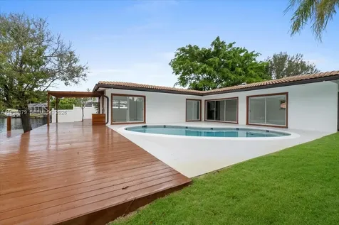 1910 NW 36th Street Oakland Park FL 33309