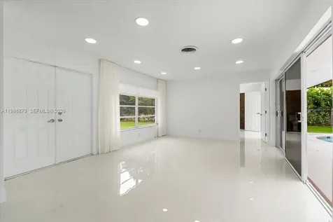 1910 NW 36th Street Oakland Park FL 33309