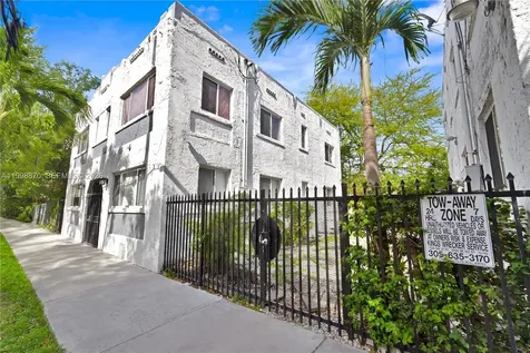 109 NW 6th Avenue Miami FL 33128