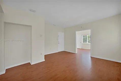 109 NW 6th Avenue Miami FL 33128