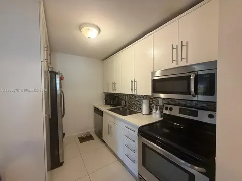 468 NE 206th Lane Miami FL 33179