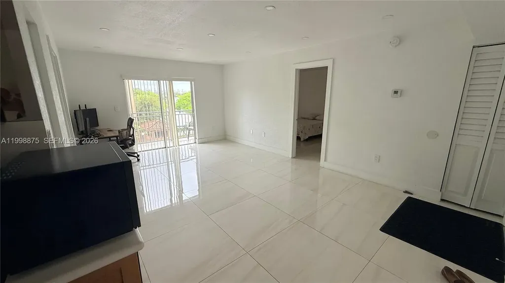 4841 NW 7th Street Miami FL 33126