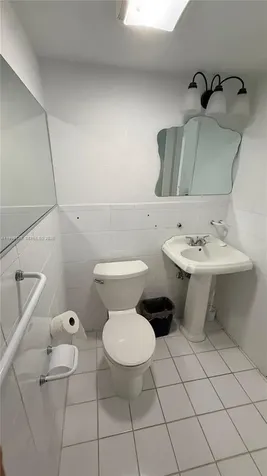 4841 NW 7th Street Miami FL 33126