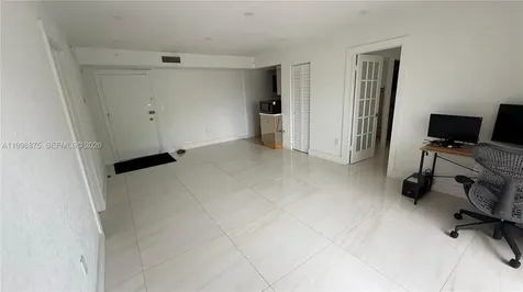 4841 NW 7th Street Miami FL 33126