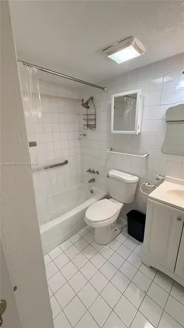 4841 NW 7th Street Miami FL 33126