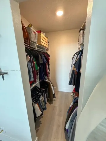 1825 W 44th Place Hialeah FL 33012