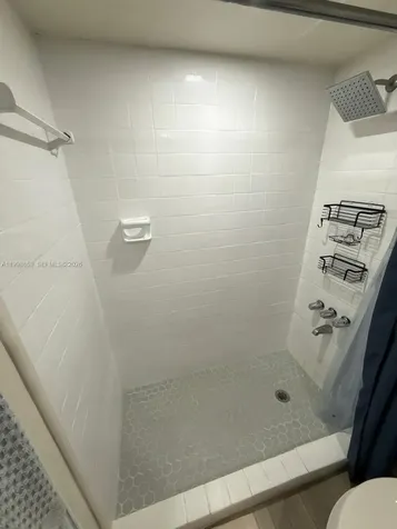 1825 W 44th Place Hialeah FL 33012