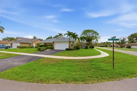 20823 Sugarloaf Lane Boca Raton FL 33428