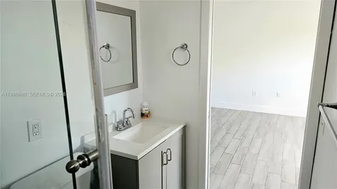 8075 SW 107th Avenue Miami FL 33173