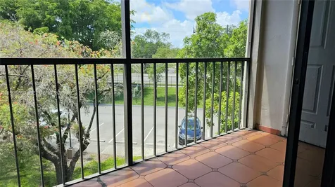 8075 SW 107th Avenue Miami FL 33173