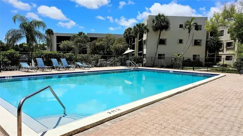 8075 SW 107th Avenue Miami FL 33173