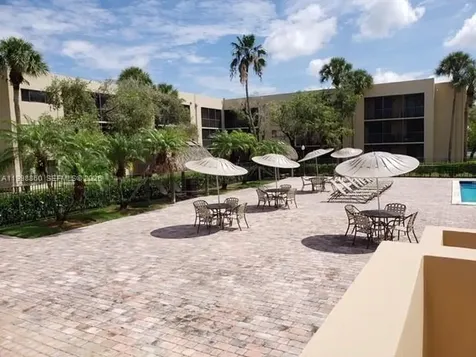 8075 SW 107th Avenue Miami FL 33173